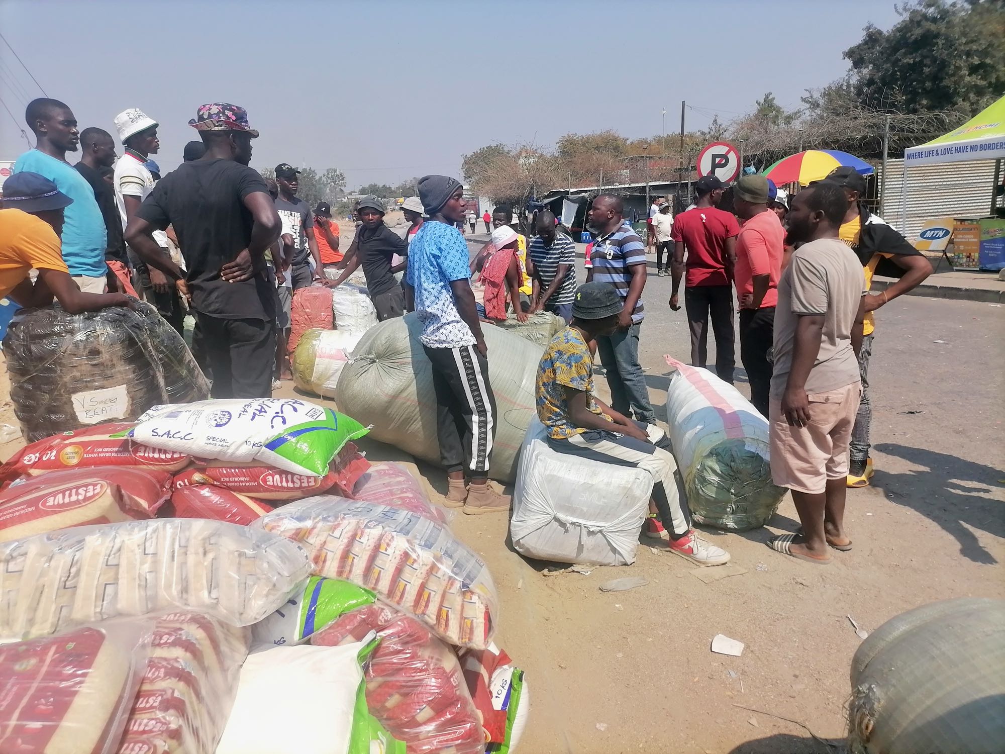 Zimbabweans At Beitbridge Border Sceptical About Elections Groundup